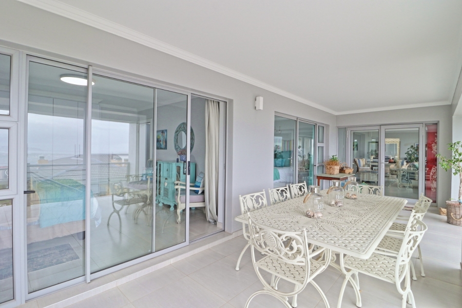 4 Bedroom Property for Sale in Monte Christo Western Cape
